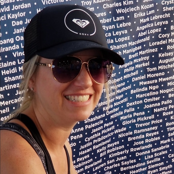 Meet your Posher, Michelle - Picture 1 of 2